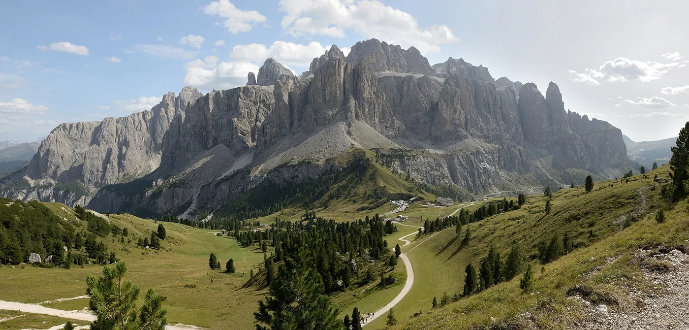 Pisciadu, Sas dla Luesa, Val Culea, Schiefer Tod, Gamsscharte, Murfreit  in the Sella group  and the Gardena Pass in the Dolomites - South Tyrol